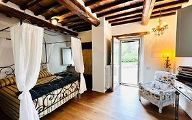La Piccola Fattoria Nella Campagna Umbra